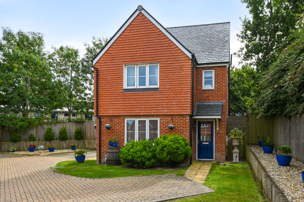 Viburnum Way, Hailsham, BN27