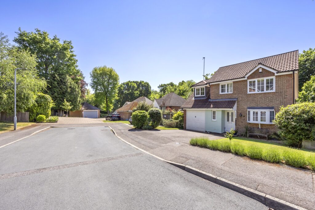 Welland Close, Crowborough, TN6