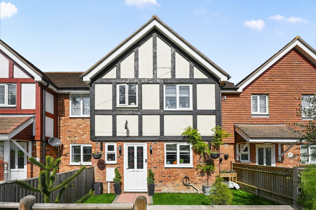 Monkey Puzzle Close, Windmill Hill, BN27