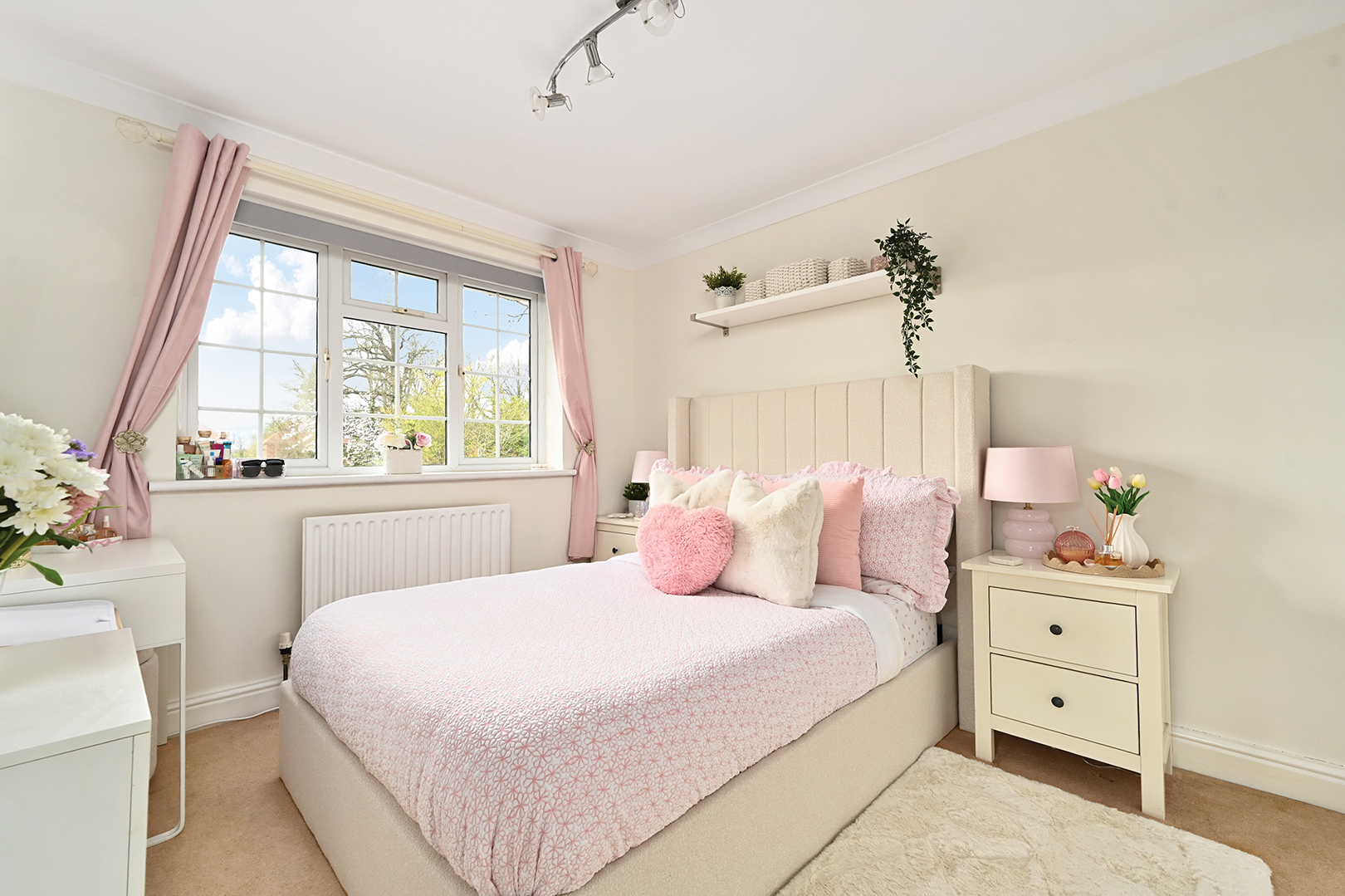 Chapel Road, Smallfield, RH6
