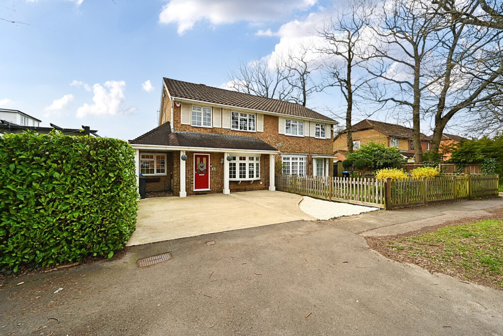 Chapel Road, Smallfield, RH6