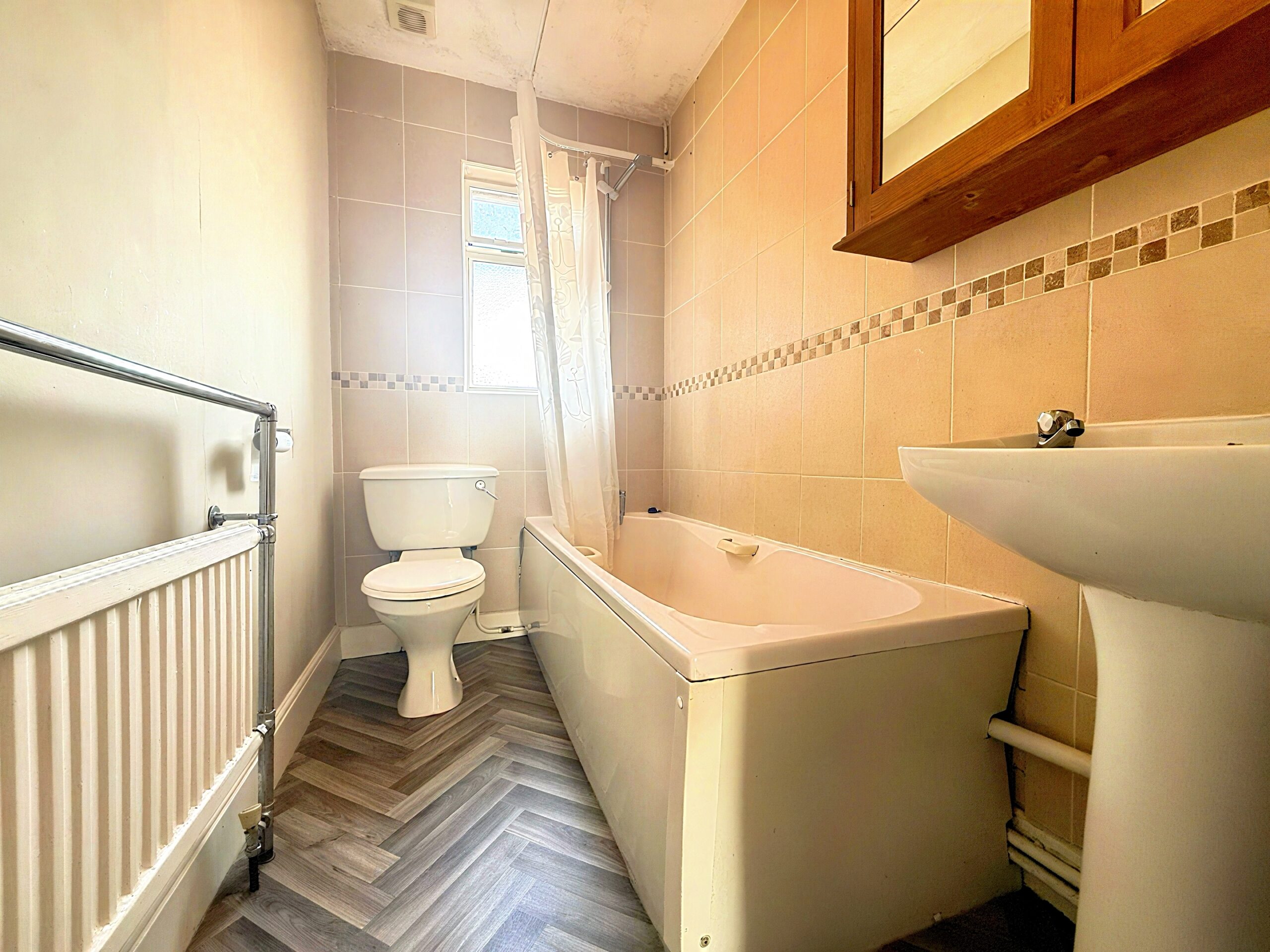 Golden Cross, Hailsham, BN27