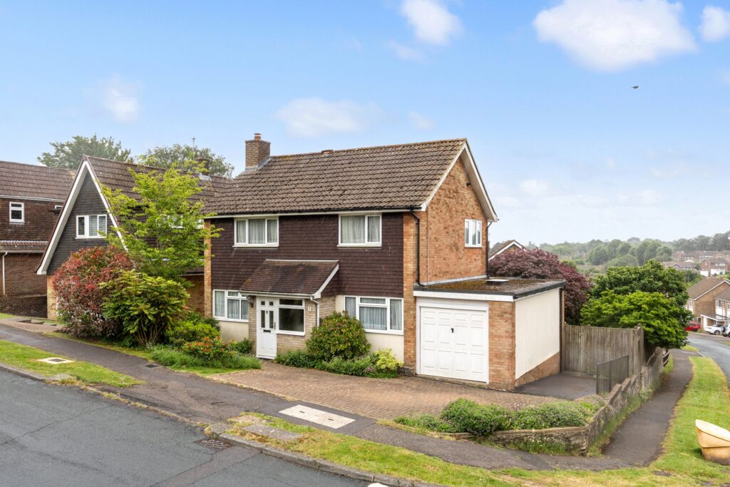 Harecombe Road, Crowborough, TN6