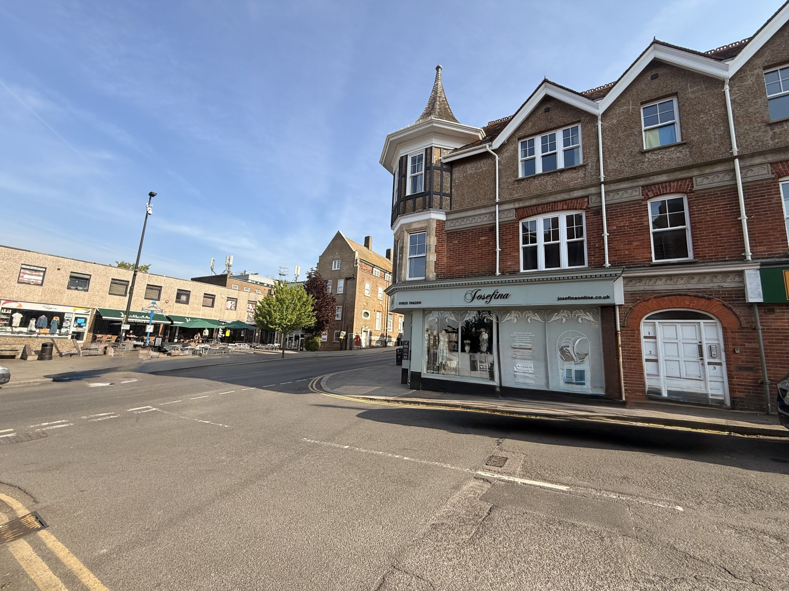 High Street, Uckfield, TN22