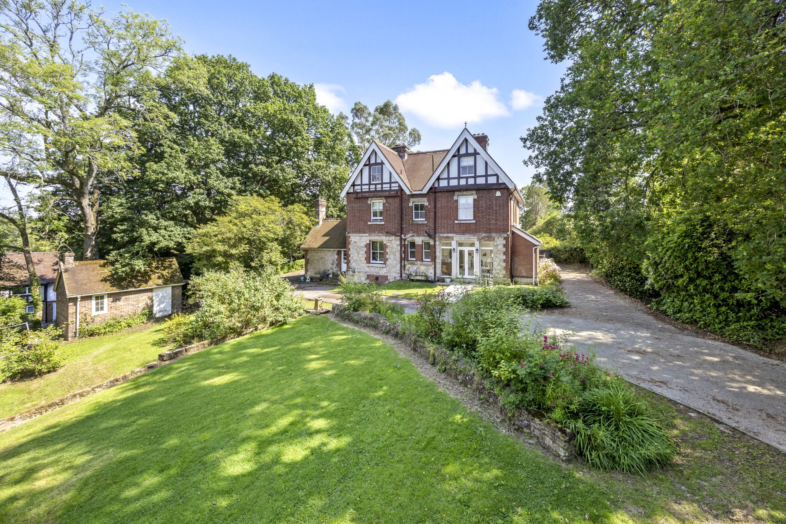 High Broom Road, Crowborough, TN6