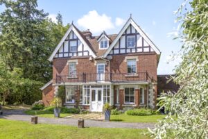 High Broom Road, Crowborough, TN6
