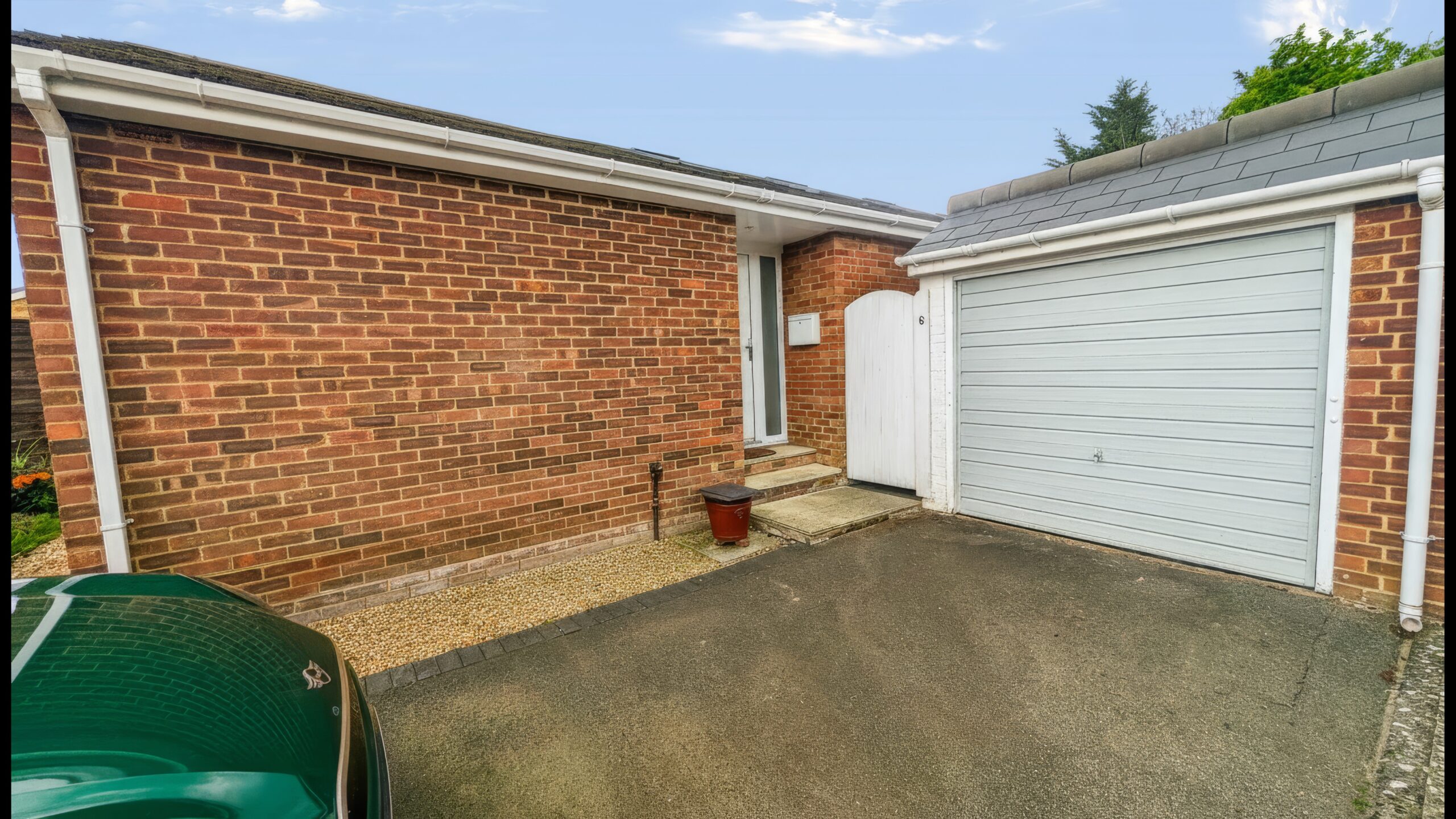 Manor Park Close, Hailsham, BN27