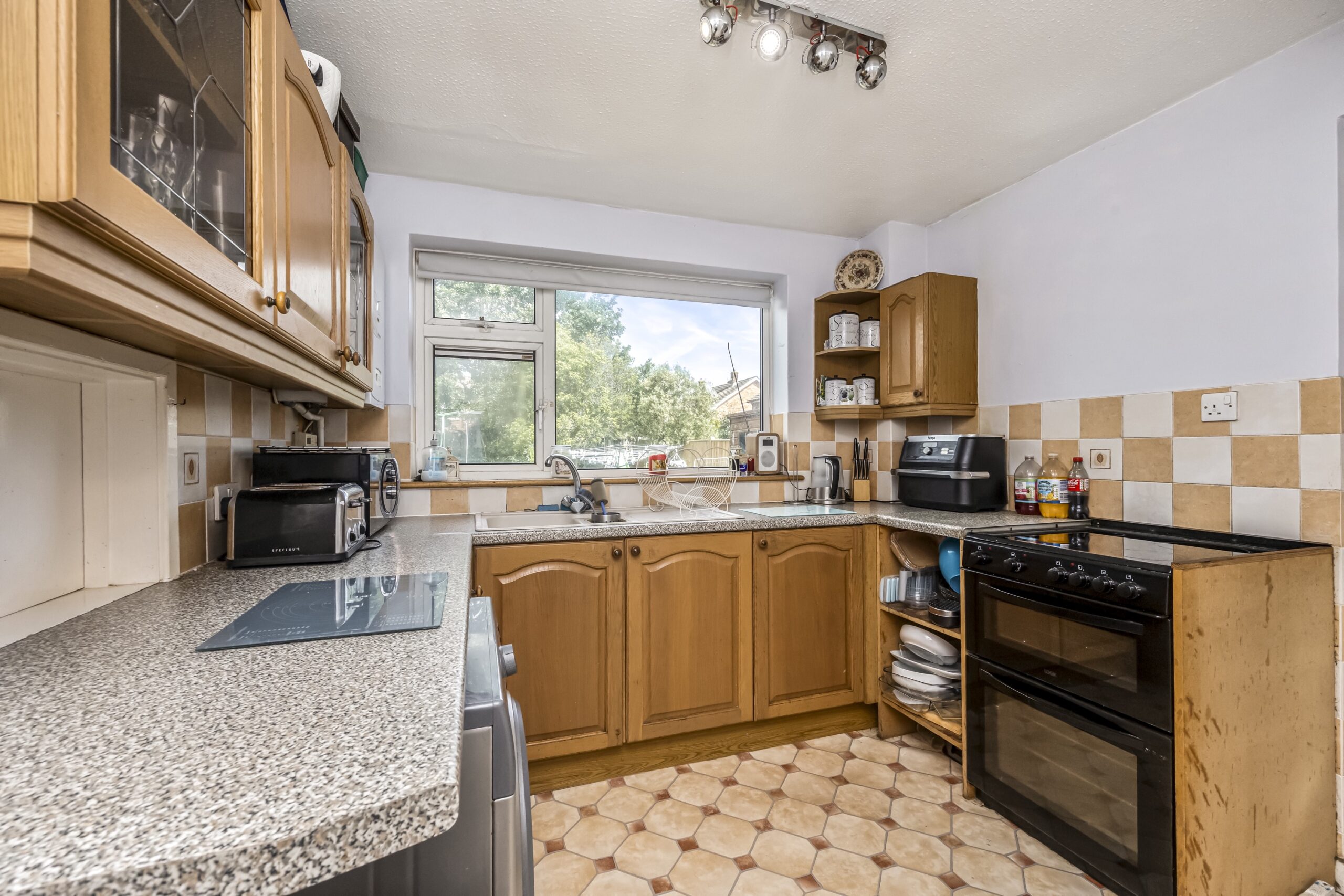 Tilehurst Drive, Hailsham, BN27