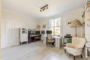 High Broom Road, Crowborough, TN6