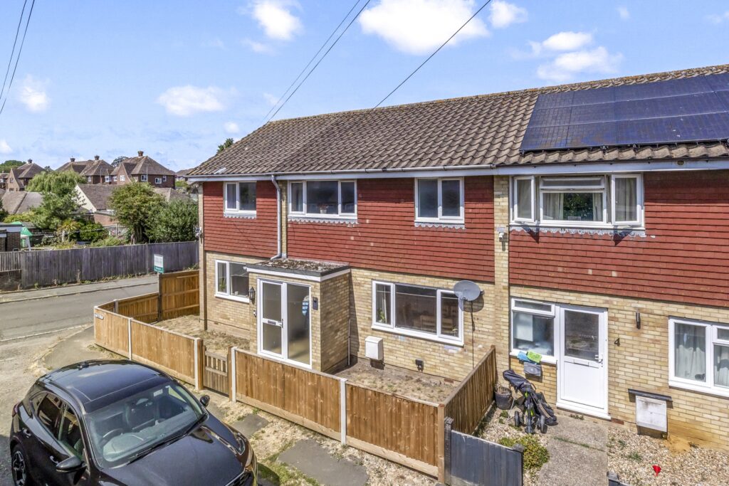 Beckenham Close, Hailsham, BN27
