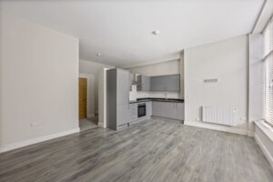 The Broadway, Chapel Place, TN6