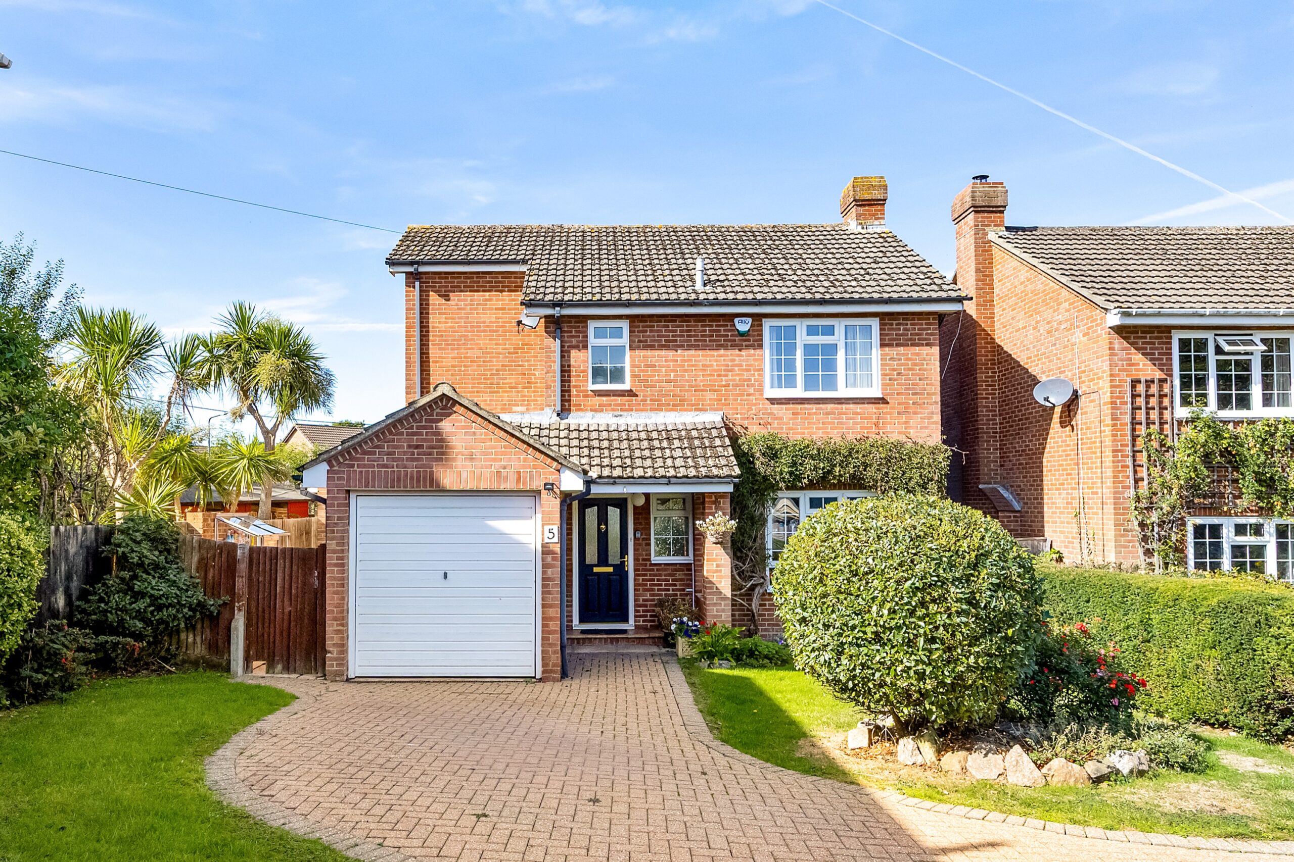Chestnut Close, Hailsham, BN27